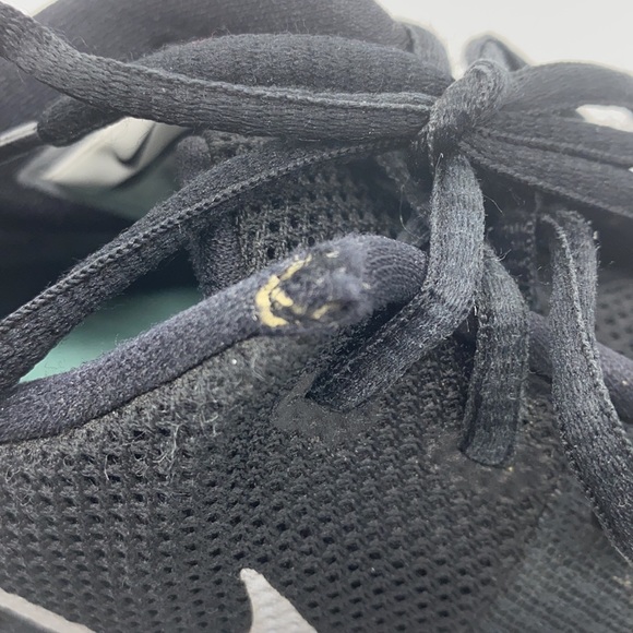 Men’s KYRIE 3 BLK/ICE Size 12 - Picture 9 of 9